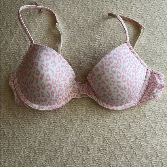 Love Pink Leopard Print T-Shirt Demi Bra EUC 34B - Picture 4 of 12